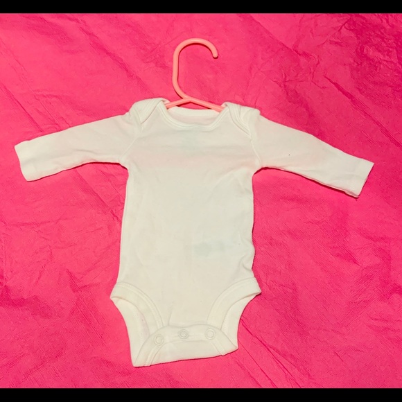 Preemie Baby 👶🏽🩲🐣 BUNDLE DEAL - Picture 5 of 9